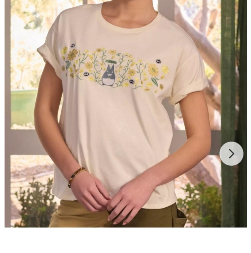 Floral Graphic Tee with Cat Design